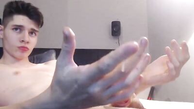 Gay Porn: Cum Shots and Amateur Handjobs!