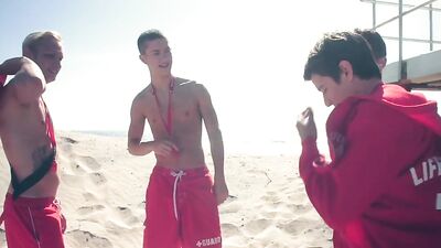 Sex on the Beach XXX: Steamy Gay Porn Action with Ass Play and Cum Shots!