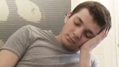 Bareback Threesome Twink: Hardcore Action with Steamy Results!