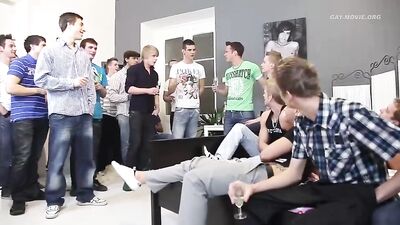 Gangbang Frenzy: Big Cocks Cum Shots Oral Delight!