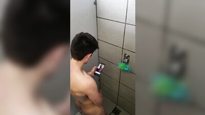 Gay Shower Exposé - Handjob Voyeur
