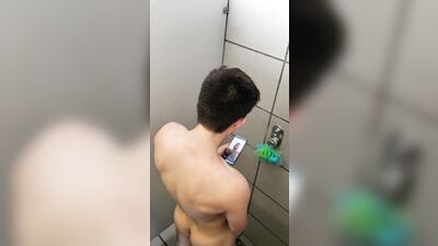 Gay Shower Exposé - Handjob Voyeur