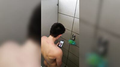 Gay Shower Exposé - Handjob Voyeur