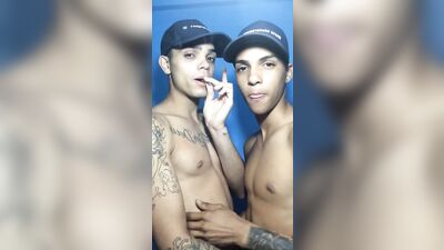 Old Porn: Ixi casalzão - Amature Ass Play Bisexual - Unleash Your Fantasies!