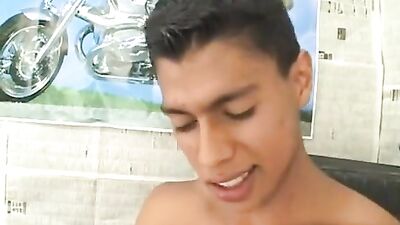 Latino Solo Cum Shots: Muchacho Latino Solo 4 Revisited