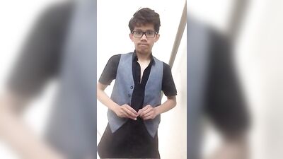 Jizzing Nerdy Boy - The Ultimate Gay Porn Experience!