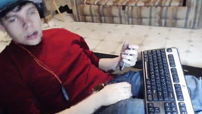 Keyboard Cummer: A Solo Web-Cam Experience