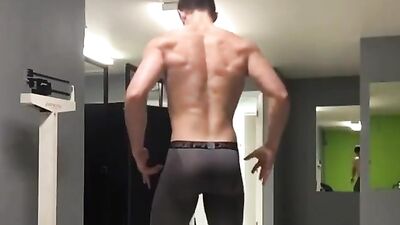 Gay Porn Flexing: Explosive Muscle Men in Heat