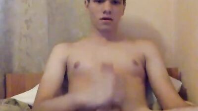 Self-Cumming Hottie: Cum on My Own Face!