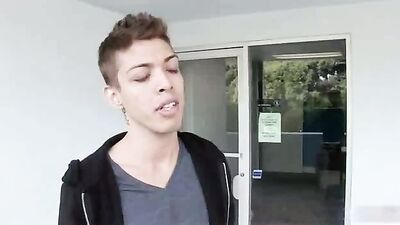 Raw Bareback Threesome: Boyfriends Want it Bare