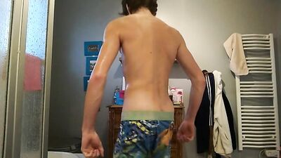 Oil Flexing: The Ultimate Gay Porn Experience