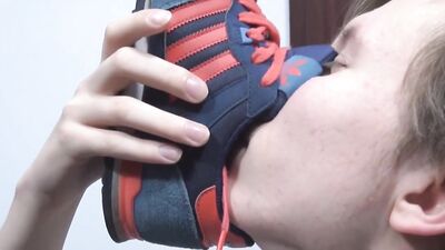 Toe-licking Feet Worship for Hot Foot Lovers!