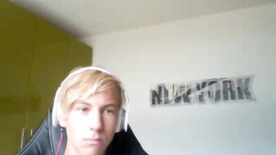Blond Boys: Headphone Twinks in Gay Porn Heaven