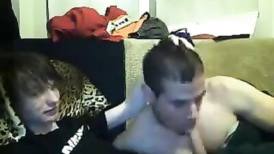 Gay Oral Web-Cam: Sucking Straight Friends!