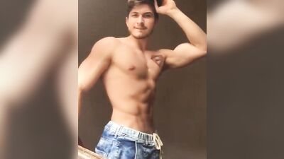 Gay Muscle Tease (189 chars)