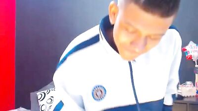 Gay Amateur Latino Handjob Bang24cm - Discover the Thrilling Adventure of Two Horny Men!