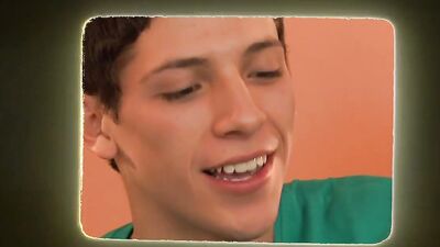 Mexican Twink Fucked by Czech Stud: The Ultimate Shower Experience!