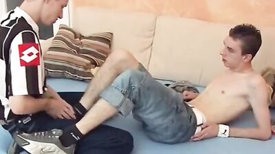 Bareback Bare Feet Thrill: Better than TV!