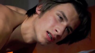 Gin, Tequila & Lust : A Gay Porn Video With Explosive Chemistry