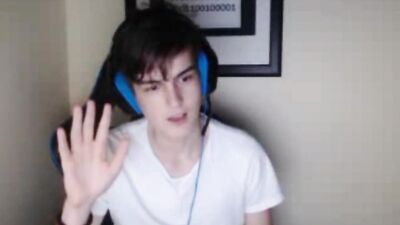 Henry: Gay Porn Video - Mature Men, Anal Sex, Bareback!