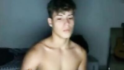 Young Latino Amateur: A Passionate Solo Adventure!