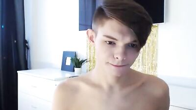 Camboy Show Off - The Ultimate Handjob Experience!