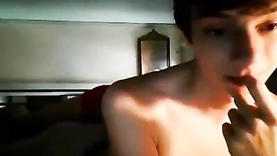 Hot Boyfriends Suck on Cam: A Gay Porn Oral Cum Shot Experience