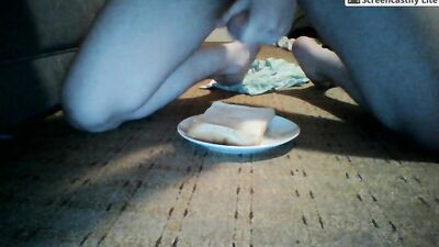 Cum sandwich: Amateur Cum Shots Solo