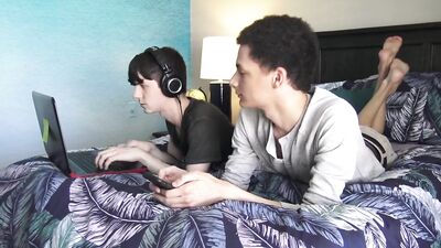 Gay Porn Games - Bareback Cum Shots and Oral Delights!