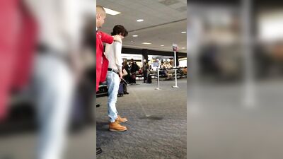 Amateur Fetish Fun: Airport Piss Party!