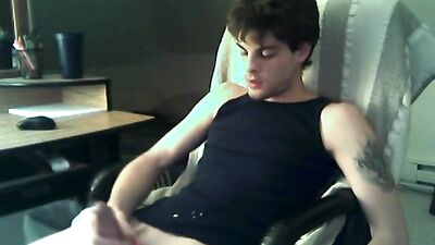 Boston Buddy: The Ultimate Amateur Bisexual Jerking Off Adventure!