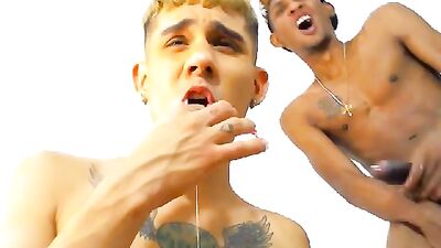 Big Cocks Latino Web-Cam Show: Oral Shower!