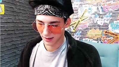 Earl Sexy Twink: Solo Web-Cam Adventures