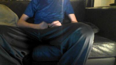 Online Chats Lead to Wanking Leads to Cumming! - A Gay Porn Video Based on Poppers and Big Cocks Fun Handjob