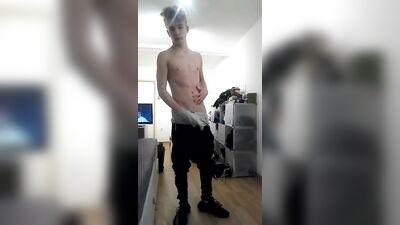 Gay Porn: Hot Boys Private Cum Show