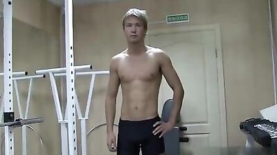 Gay Muscle Jock Working Out Nude and Jacking Off in the Gym