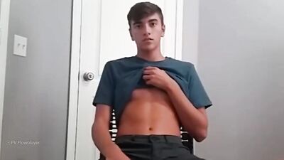 Stud jerks off