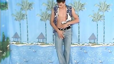 Young Russian Twink: Cum Shots and Handjobs