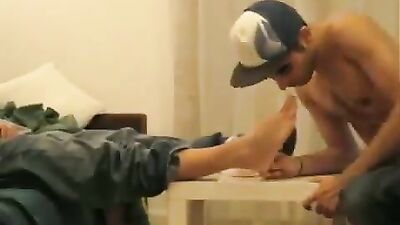 Gay Asian Foot Worship Boys - A Thrilling Foot Fetish Video