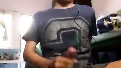 Gay Explosion: Asian Cum Shots Handjob