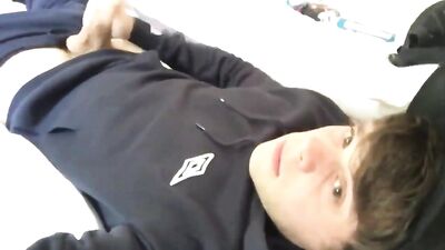 Explosive Amateur Cum Shots Handjob!