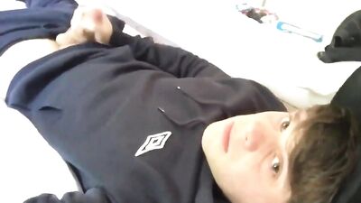 Explosive Amateur Cum Shots Handjob!