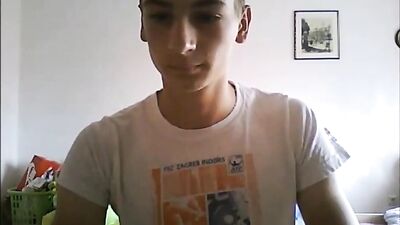 Filippe Swallows His Cum: Big Cocks Handjob Cum Shots
