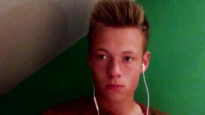Young Blonde Boy Cum Shots - Dutch boy 18 jerking2