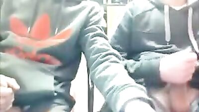 Two wanking friends: Straight Boys Web-Cam Revival