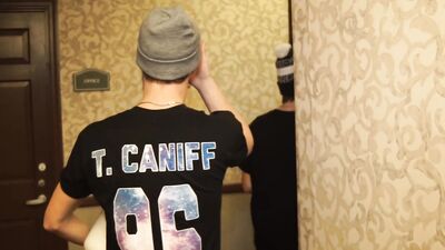 Frozen Undies Challenge: Straight Boys with Skinny Fit Taylor Caniff!