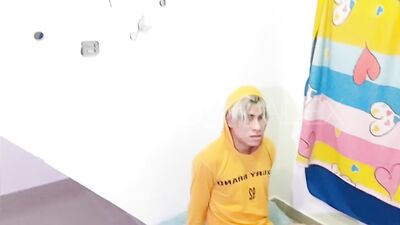 Oso se aprovecha de jovencito parte 2