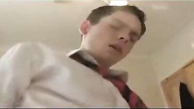 Gay Porn Twinks: British Boys Delight!