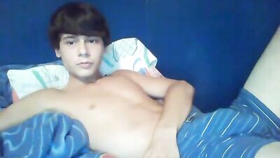 Beau et lisse branleur s - Gay Porn Video - Hardcore and Bareback Action!