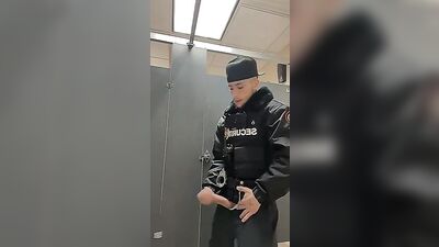 Security Boy Shoot-up: Big Dick Public Handjob Action Amateur Cum